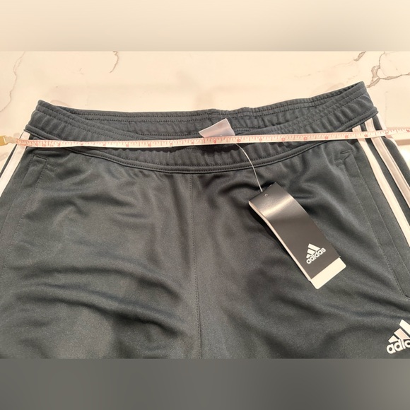 🌸 New with tags Adidas track pant size large🌸 - Picture 6 of 8